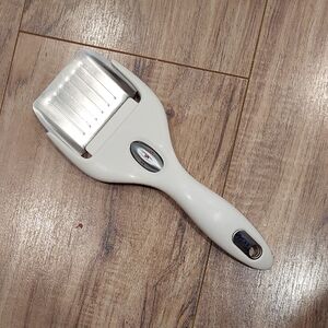 Zyliss Dial & Slice Adjustable Cheese Slicer Kitchen Utensil Tool White Used